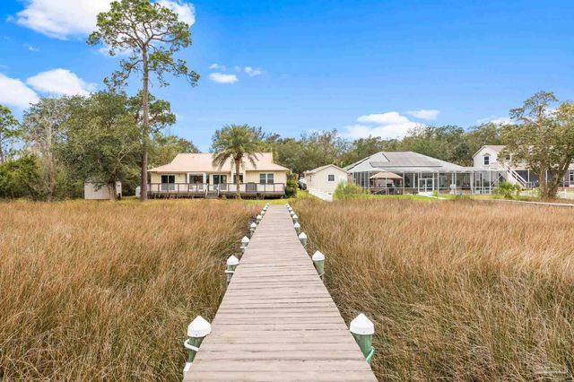6806 Tom King Bayou Rd, Navarre, FL 32566