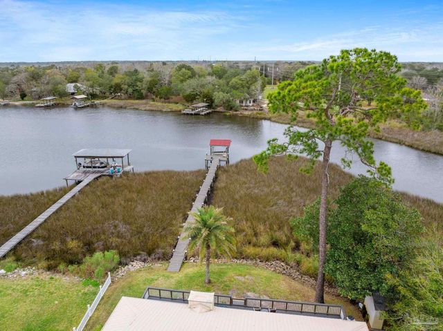 6806 Tom King Bayou Rd, Navarre, FL 32566