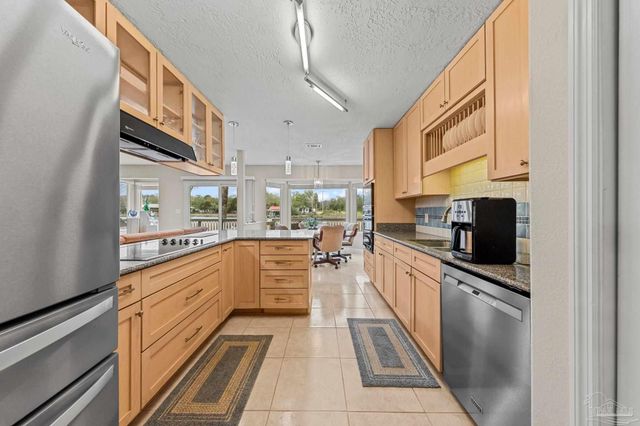 6806 Tom King Bayou Rd, Navarre, FL 32566