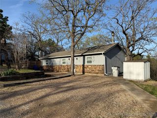 30 Persimmon Lane, Eufaula, OK 74425