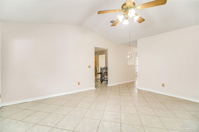 9013 Bluebay Ln, Pensacola, FL 32506