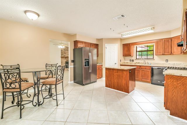 9013 Bluebay Ln, Pensacola, FL 32506