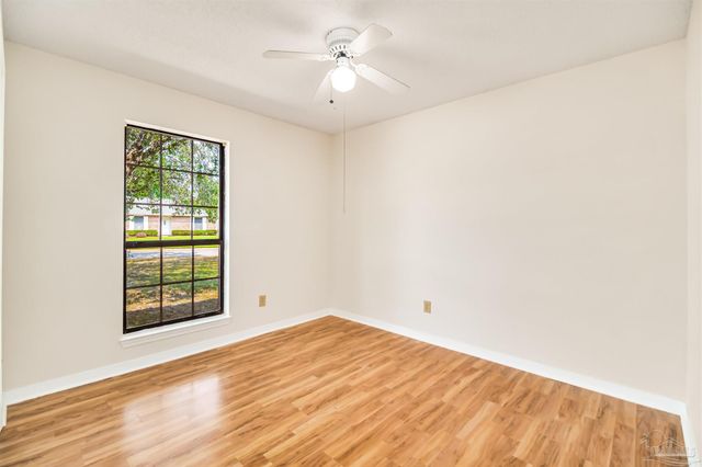 9013 Bluebay Ln, Pensacola, FL 32506