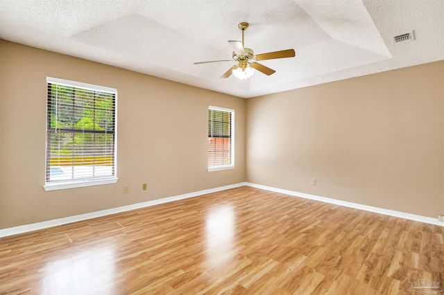 9013 Bluebay Ln, Pensacola, FL 32506