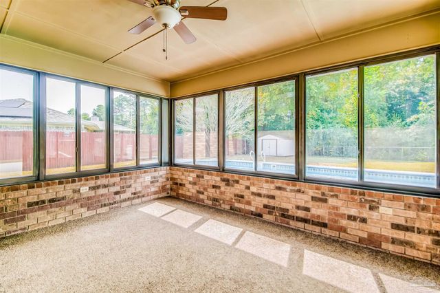 9013 Bluebay Ln, Pensacola, FL 32506