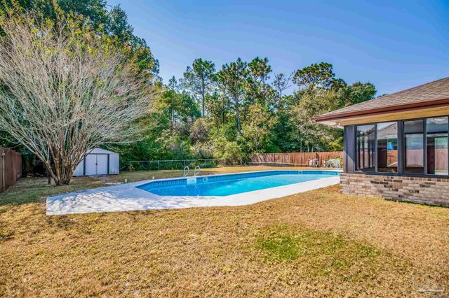 9013 Bluebay Ln, Pensacola, FL 32506