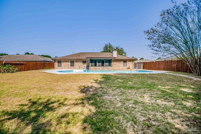 9013 Bluebay Ln, Pensacola, FL 32506