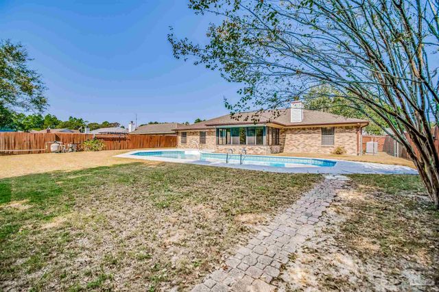 9013 Bluebay Ln, Pensacola, FL 32506