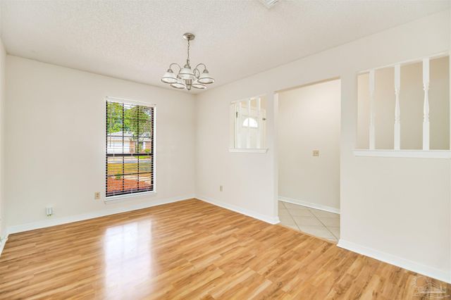 9013 Bluebay Ln, Pensacola, FL 32506