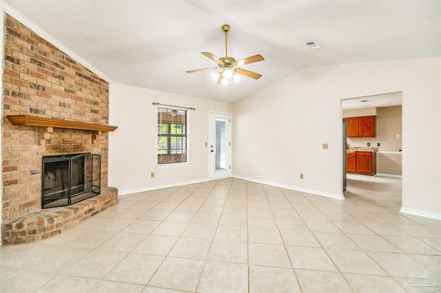 9013 Bluebay Ln, Pensacola, FL 32506