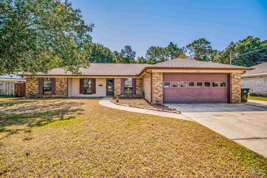 9013 Bluebay Ln, Pensacola, FL 32506