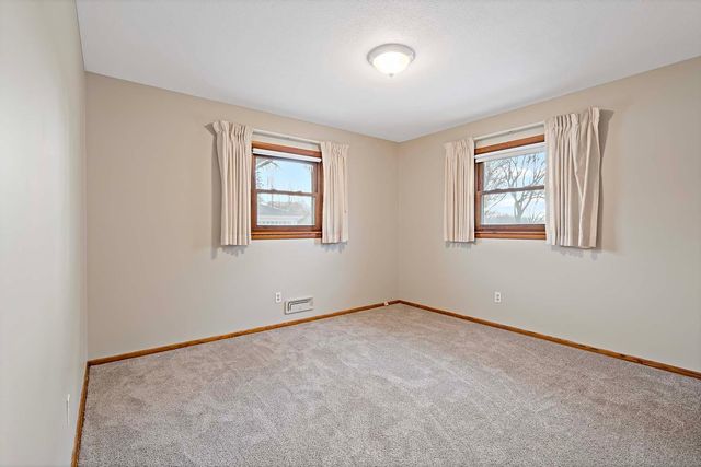 3231 Zane Avenue N, Crystal, MN 55422