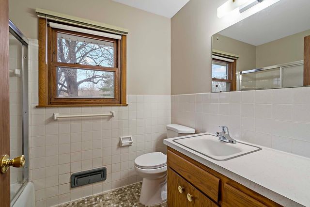 3231 Zane Avenue N, Crystal, MN 55422