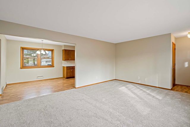 3231 Zane Avenue N, Crystal, MN 55422