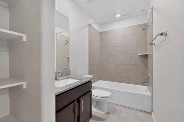 2449 Balcomie Road NE, Rio Rancho, NM 87144