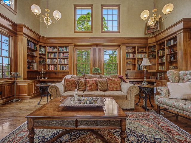 21077 Sw WYNDHAM HILL Ct, Tualatin, OR 97062