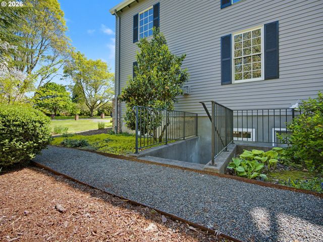 21077 Sw WYNDHAM HILL Ct, Tualatin, OR 97062