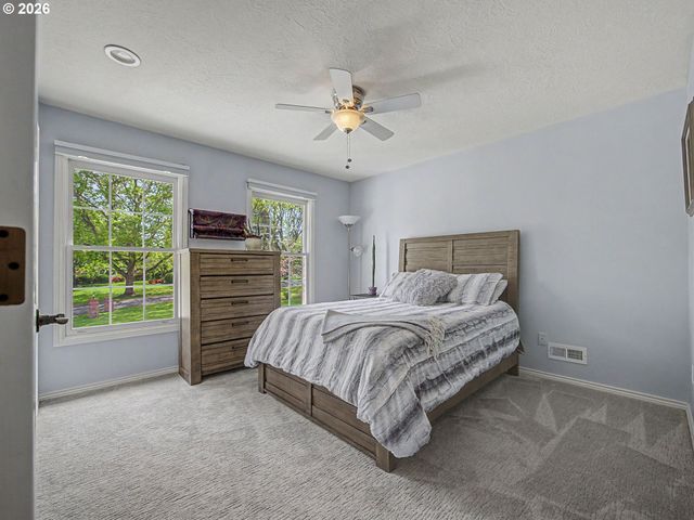 21077 Sw WYNDHAM HILL Ct, Tualatin, OR 97062