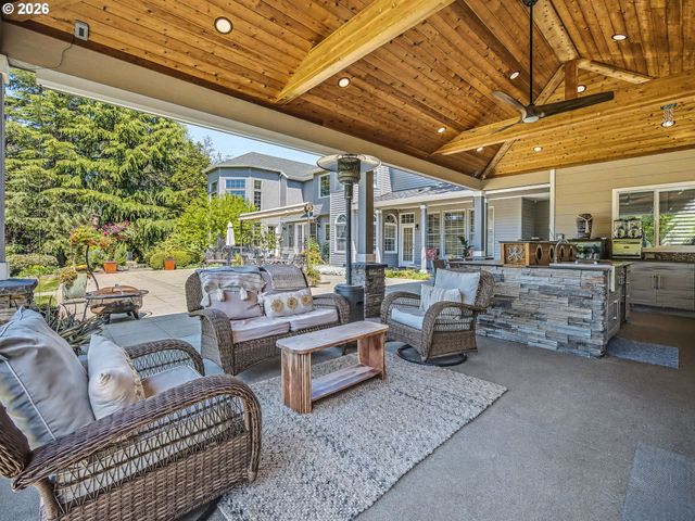 21077 Sw WYNDHAM HILL Ct, Tualatin, OR 97062