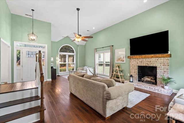 123 Southhaven Drive, Mooresville, NC 28117