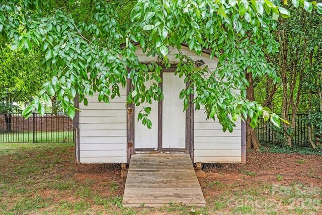 123 Southhaven Drive, Mooresville, NC 28117