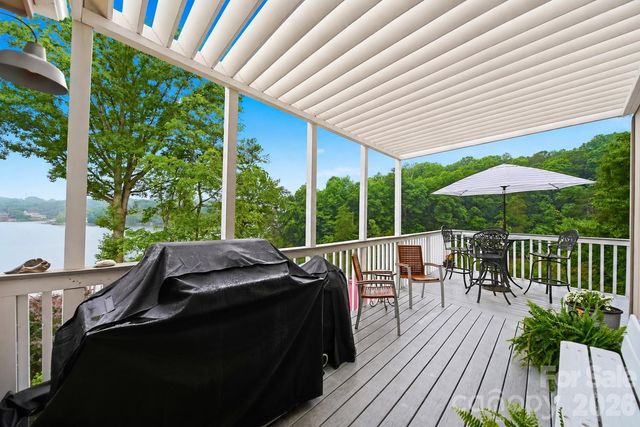 140 Williams Cove Lane, Taylorsville, NC 28681