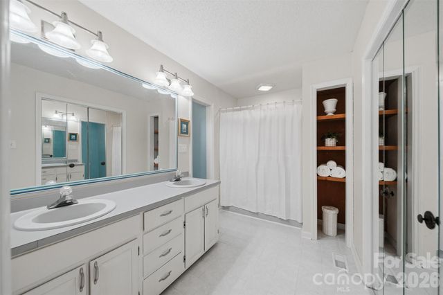 140 Williams Cove Lane, Taylorsville, NC 28681