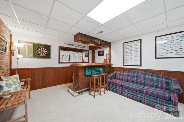 140 Williams Cove Lane, Taylorsville, NC 28681