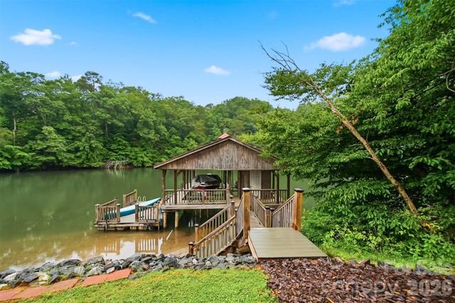 140 Williams Cove Lane, Taylorsville, NC 28681