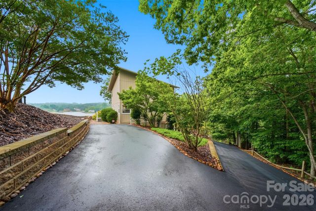 140 Williams Cove Lane, Taylorsville, NC 28681