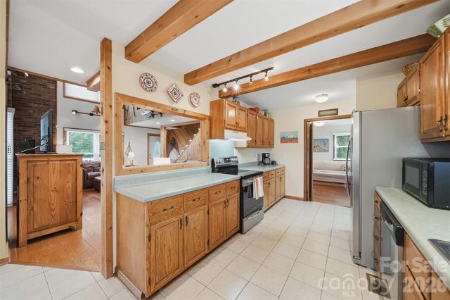 140 Williams Cove Lane, Taylorsville, NC 28681