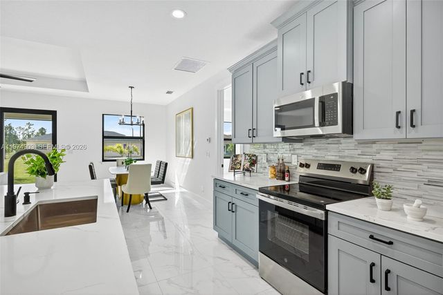 3404 11th ST, Lehigh Acres, FL 33976