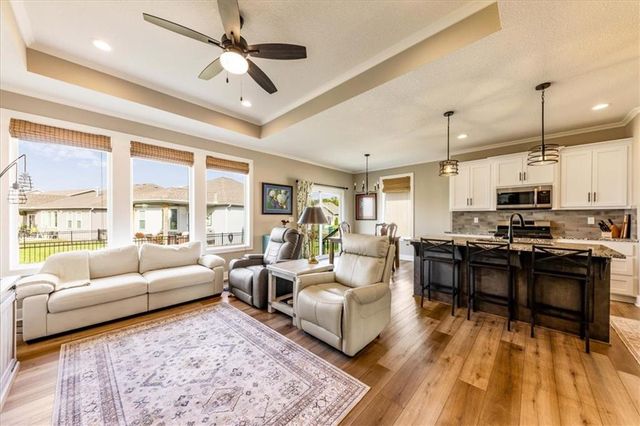 20850 W 190th Place, Spring Hill, KS 66083