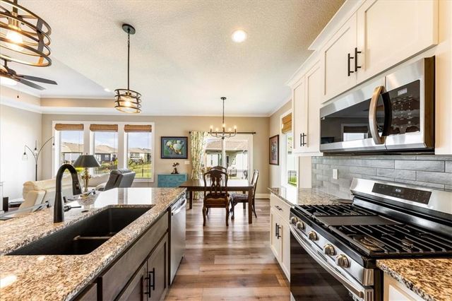 20850 W 190th Place, Spring Hill, KS 66083