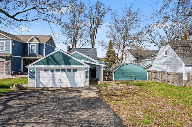 2019 Lakeview Drive, Portage City, MI 49002
