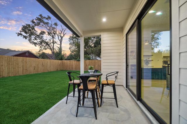 614 Eleanor Street, Houston, TX 77009