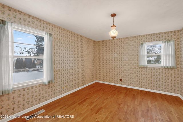 3000 Westchester Road, Lansing, MI 48911