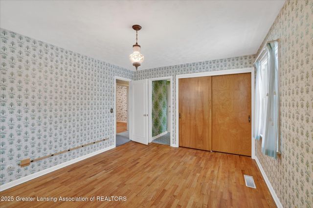 3000 Westchester Road, Lansing, MI 48911