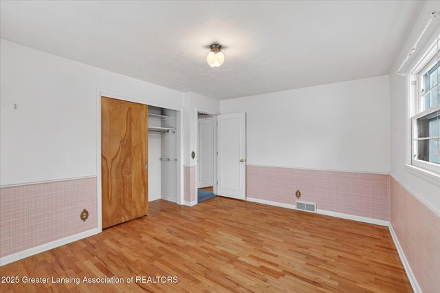 3000 Westchester Road, Lansing, MI 48911