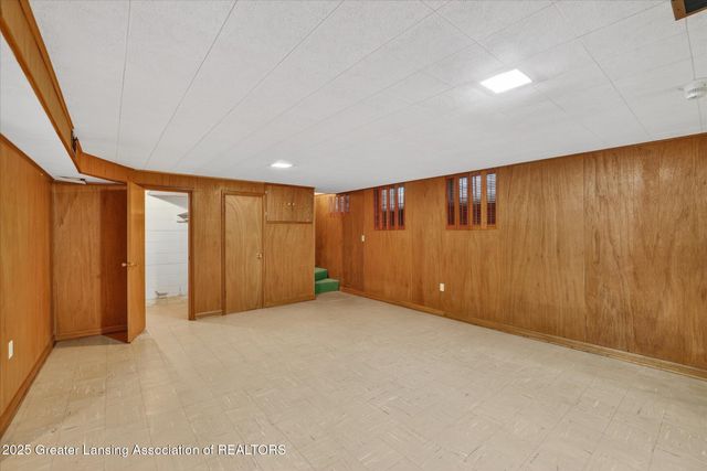 3000 Westchester Road, Lansing, MI 48911