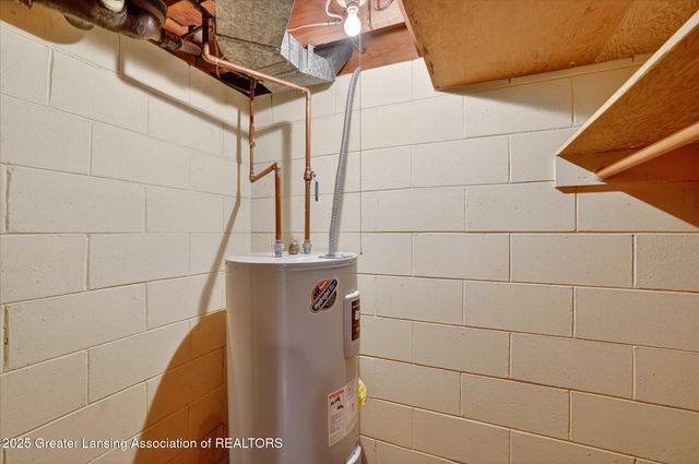 3000 Westchester Road, Lansing, MI 48911