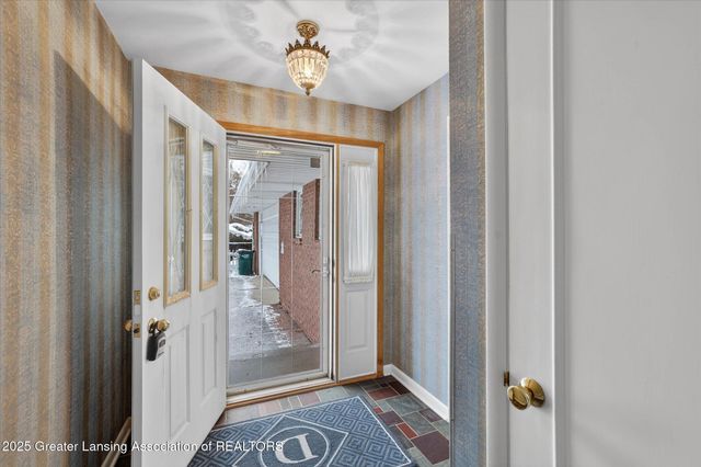 3000 Westchester Road, Lansing, MI 48911