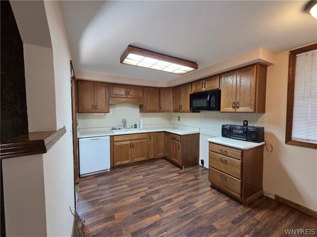 71 4th Avenue, Lancaster, NY 14086