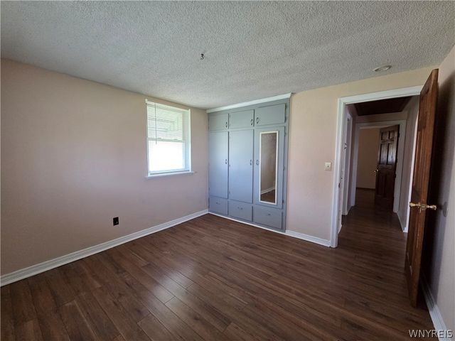 71 4th Avenue, Lancaster, NY 14086