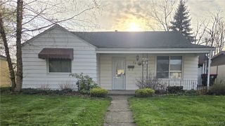 71 4th Avenue, Lancaster, NY 14086