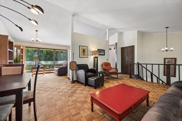 6521 Kurtz Lane, Eden Prairie, MN 55346