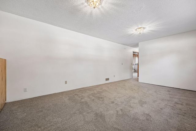 6521 Kurtz Lane, Eden Prairie, MN 55346