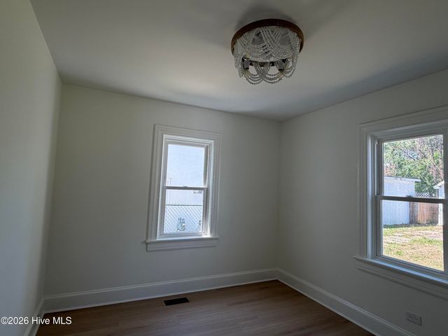 510 S 4th Street, Smithfield, NC 27577