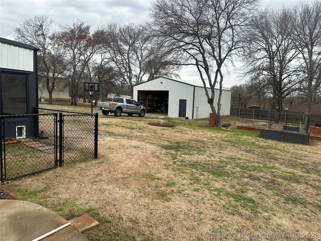 14314 Whispering Meadows, Kingston, OK 73439