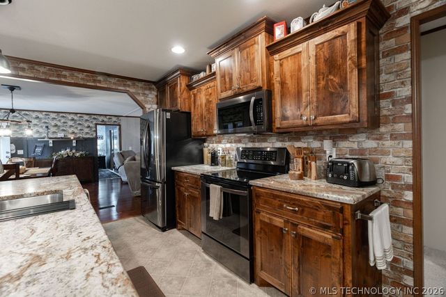 14314 Whispering Meadows, Kingston, OK 73439